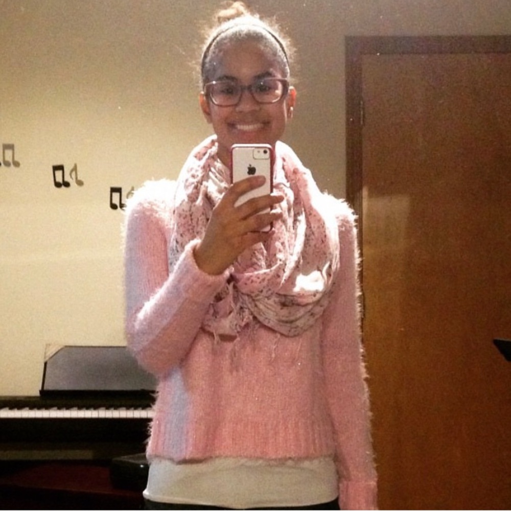 Decree Fuzzy Pink Cropped Sweater
